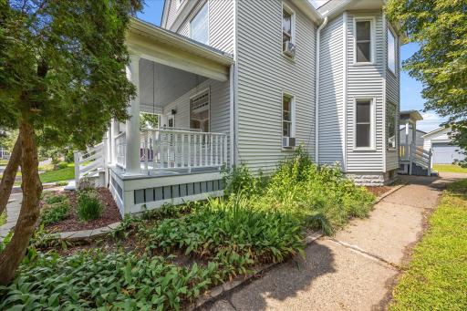 819 24th Avenue NE, Minneapolis, MN 55418