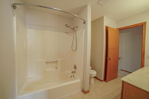 6700 Kara Drive, Eden Prairie, MN 55346