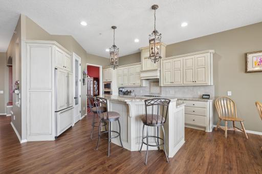 10100 Indigo Drive, Eden Prairie, MN 55347