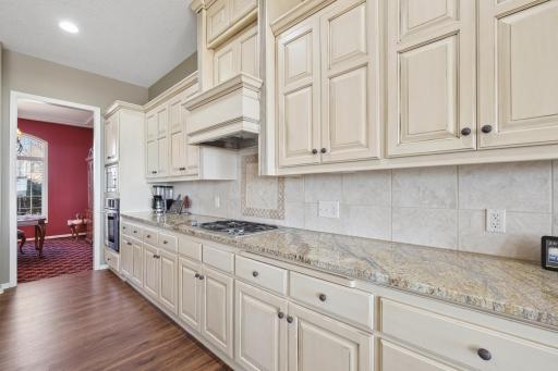 10100 Indigo Drive, Eden Prairie, MN 55347
