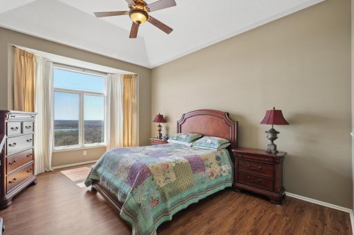 10100 Indigo Drive, Eden Prairie, MN 55347