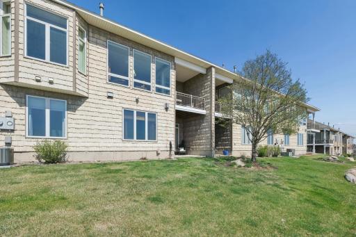 10100 Indigo Drive, Eden Prairie, MN 55347