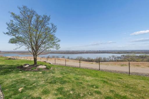 10100 Indigo Drive, Eden Prairie, MN 55347