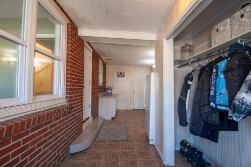 705 Marshall Ave (41).jpg