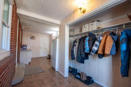 705 Marshall Ave (39).jpg