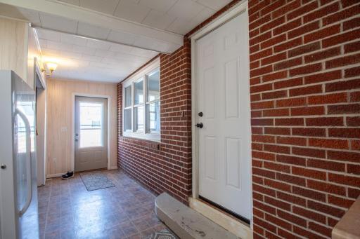 705 Marshall Ave (38).jpg