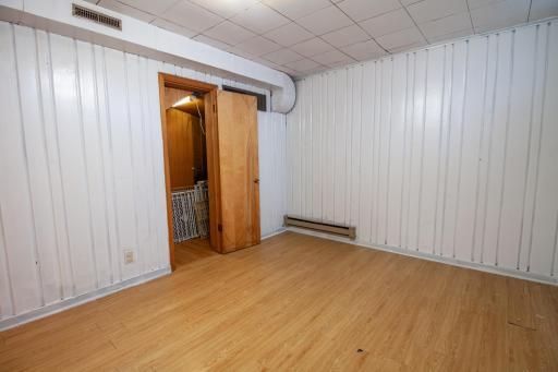 705 Marshall Ave (27).jpg