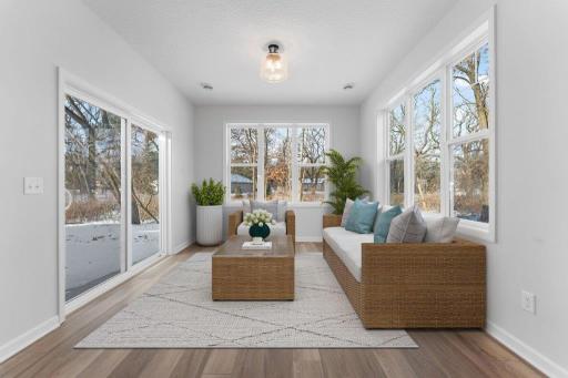 10430 Glenbrook Avenue S, Cottage Grove, MN 55016