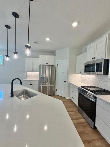 10430 Glenbrook Avenue S, Cottage Grove, MN 55016
