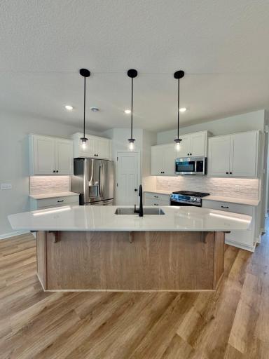 10430 Glenbrook Avenue S, Cottage Grove, MN 55016