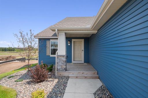 Bryant II-B Northern Craftsman at Ravine Crossing in Cottage Grove. Photo is of Model home. Options and colors may vary. Ask Sales Agent for details.