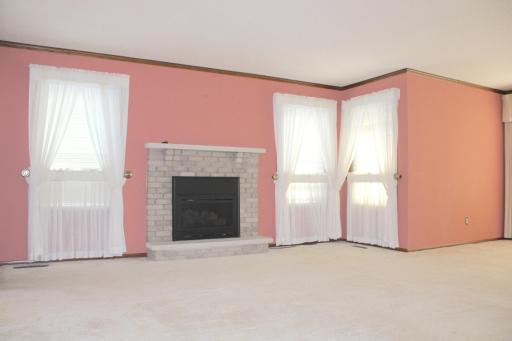 542 Graham Street SW, Hutchinson, MN 55350