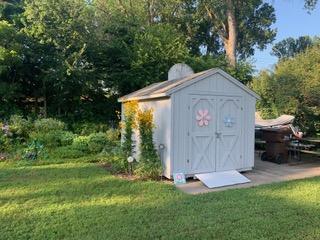 Summer picture - shed