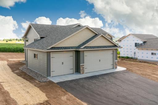 453 Coyote Way, New Richmond, WI 54017