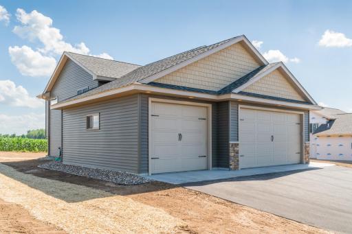 453 Coyote Way, New Richmond, WI 54017