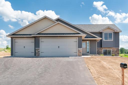 453 Coyote Way, New Richmond, WI 54017