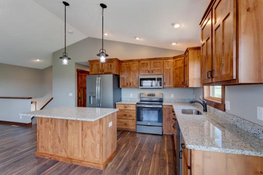 453 Coyote Way, New Richmond, WI 54017