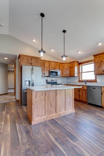453 Coyote Way, New Richmond, WI 54017