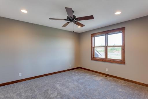 453 Coyote Way, New Richmond, WI 54017