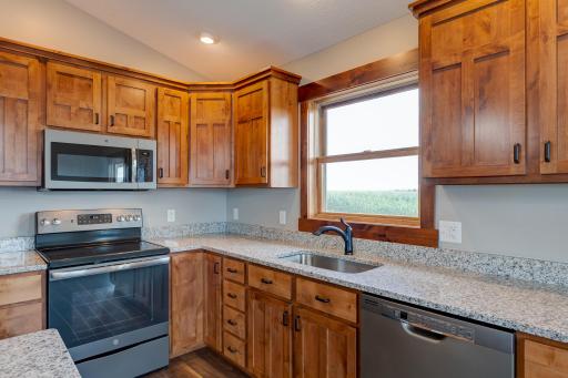 453 Coyote Way, New Richmond, WI 54017