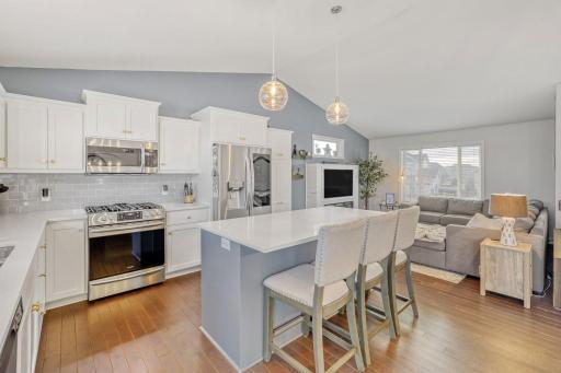 17821 Essex Lane - Web Quality - 013 - 09 Kitchen.jpg