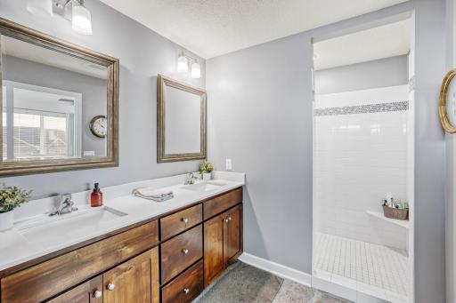 17821 Essex Lane - Web Quality - 023 - 19 Bathroom.jpg