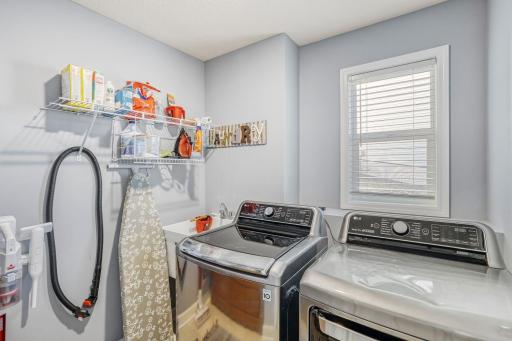 17821 Essex Lane - Web Quality - 029 - 25 Laundry Room.jpg