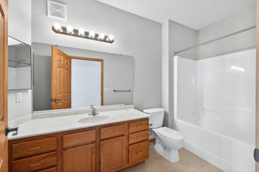 1900 Rush Lake Trail, 232, Saint Paul, MN 55112