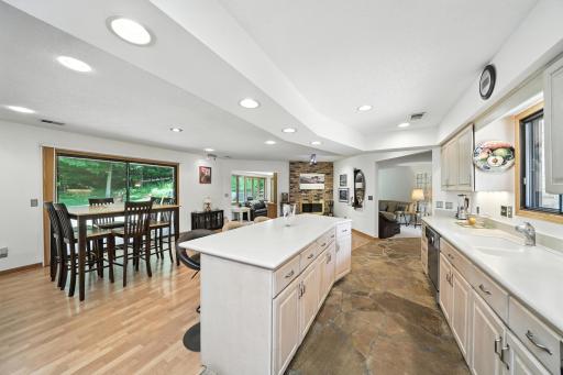 1000 Heritage Lane, Wayzata, MN 55391