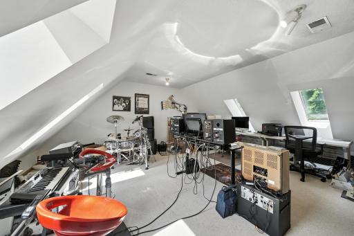 1000HeritageLaneBonusroom4thBedroon/Studio/office
