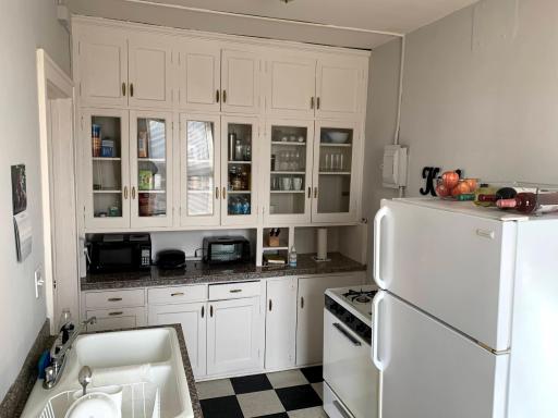 195 Lexington Parkway N, Saint Paul, MN 55104