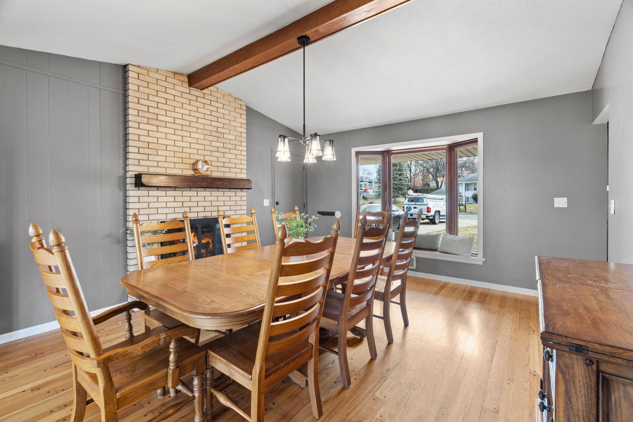 26-web-or-mls-3321 Churchill St-26.jpg