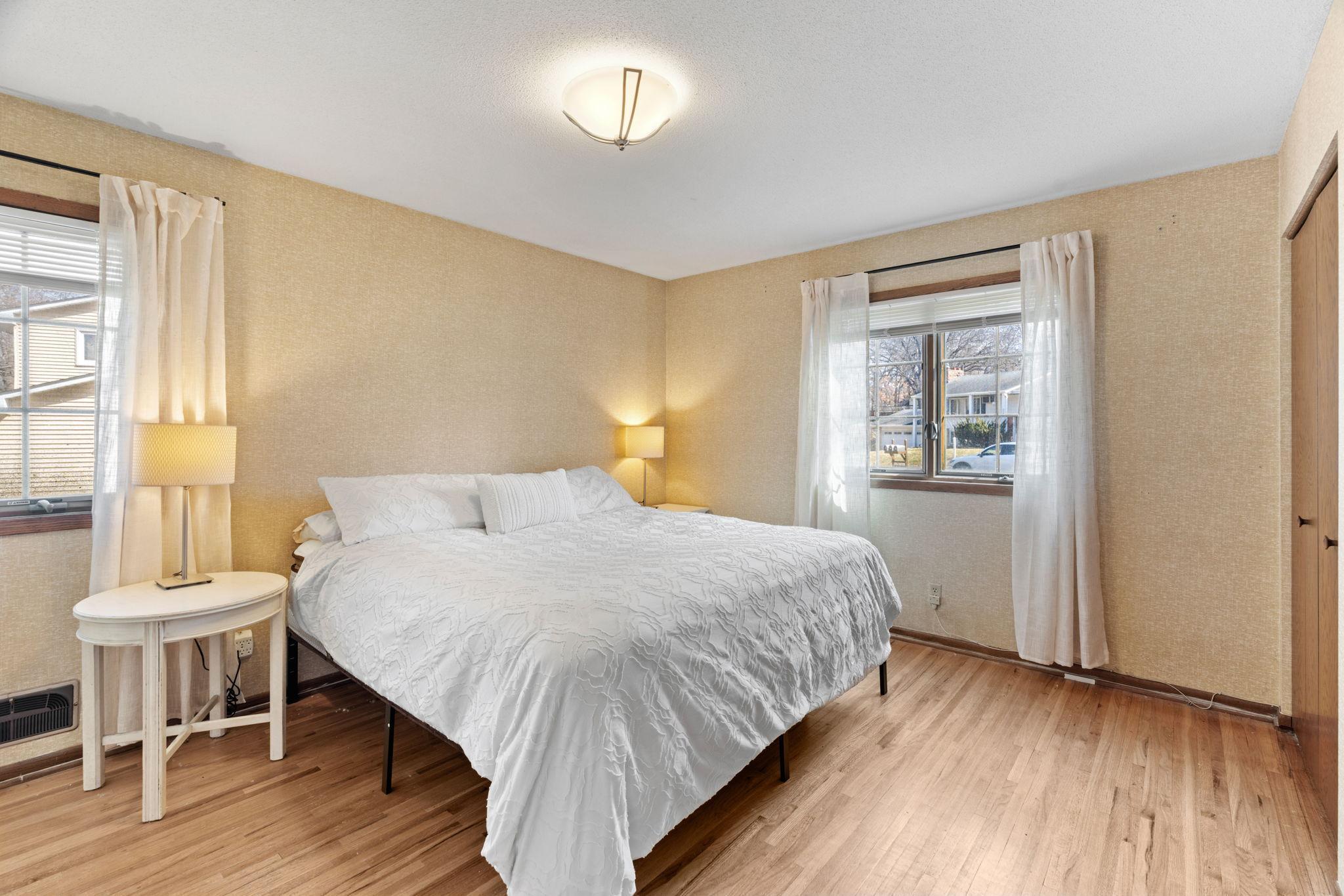 45-web-or-mls-3321 Churchill St-45.jpg