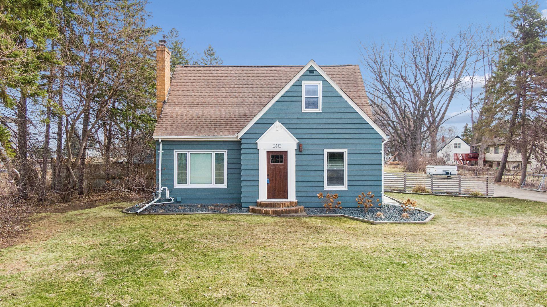 2812 Centerville Road, Little Canada!