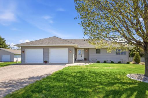 19388 Memory Circle, Hutchinson, MN 55350