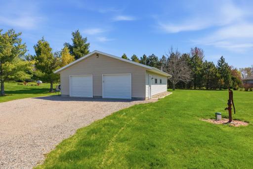19388 Memory Circle, Hutchinson, MN 55350