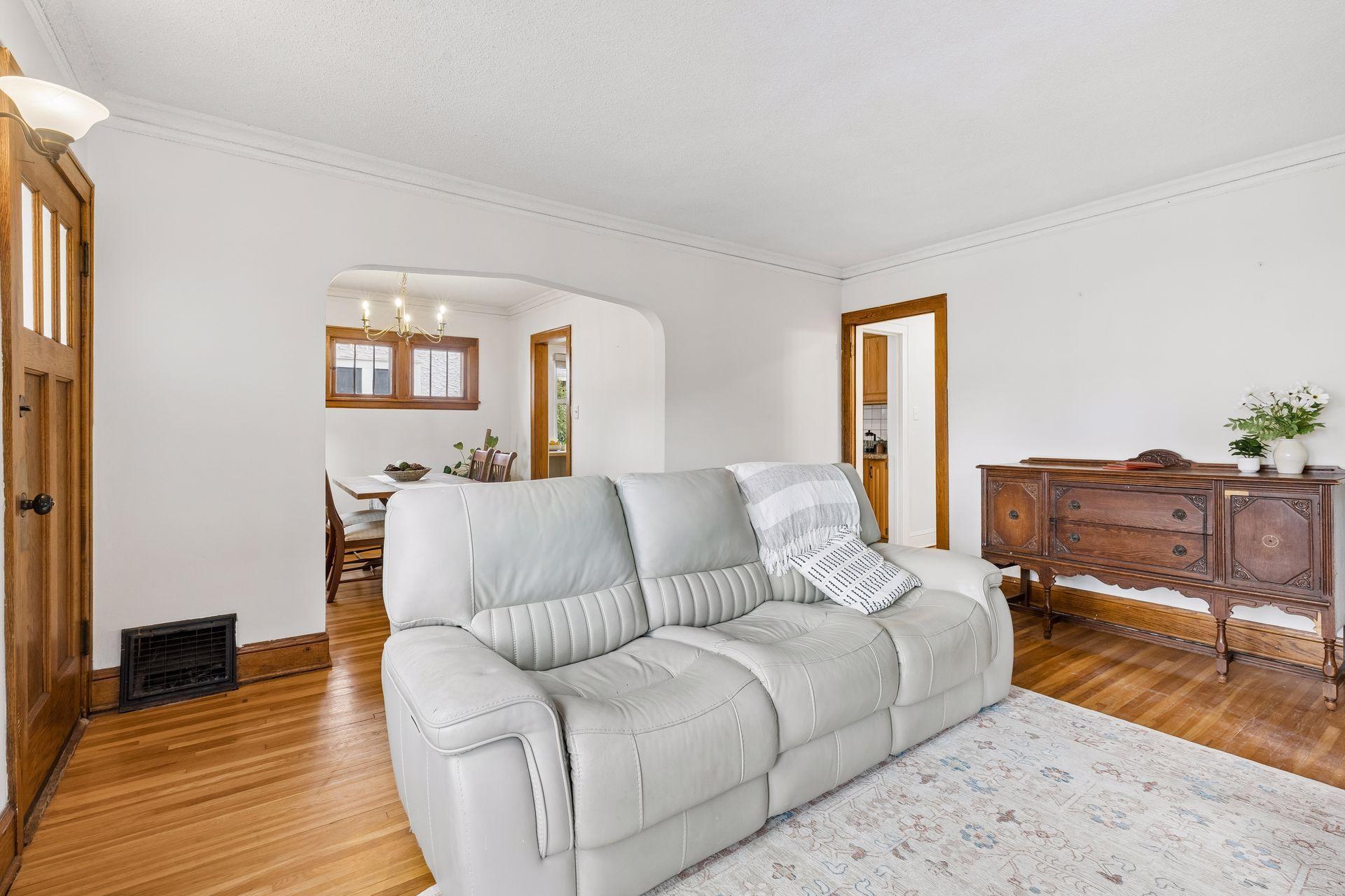 And again looking the other direction towards the dining room and kitchen.