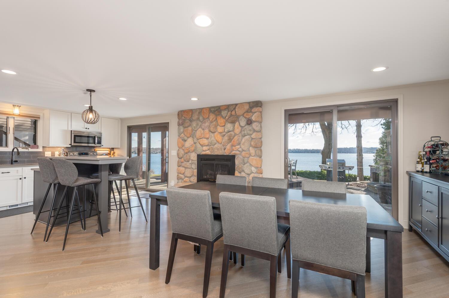 The kitchen and dining area offer a very spacious set up for entertaining guests at lake side.
