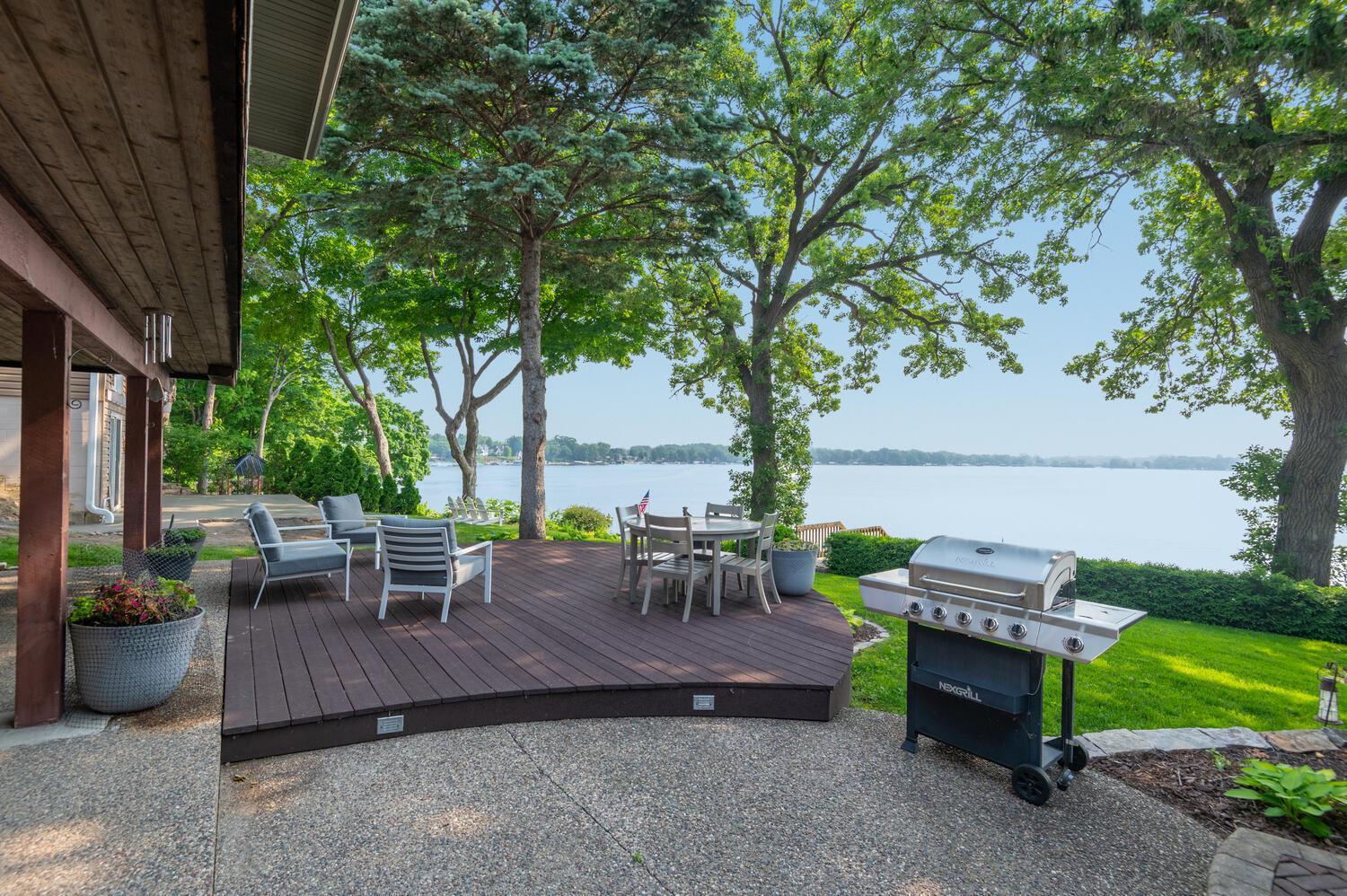 Fire up the grill while friends enjoy the view!