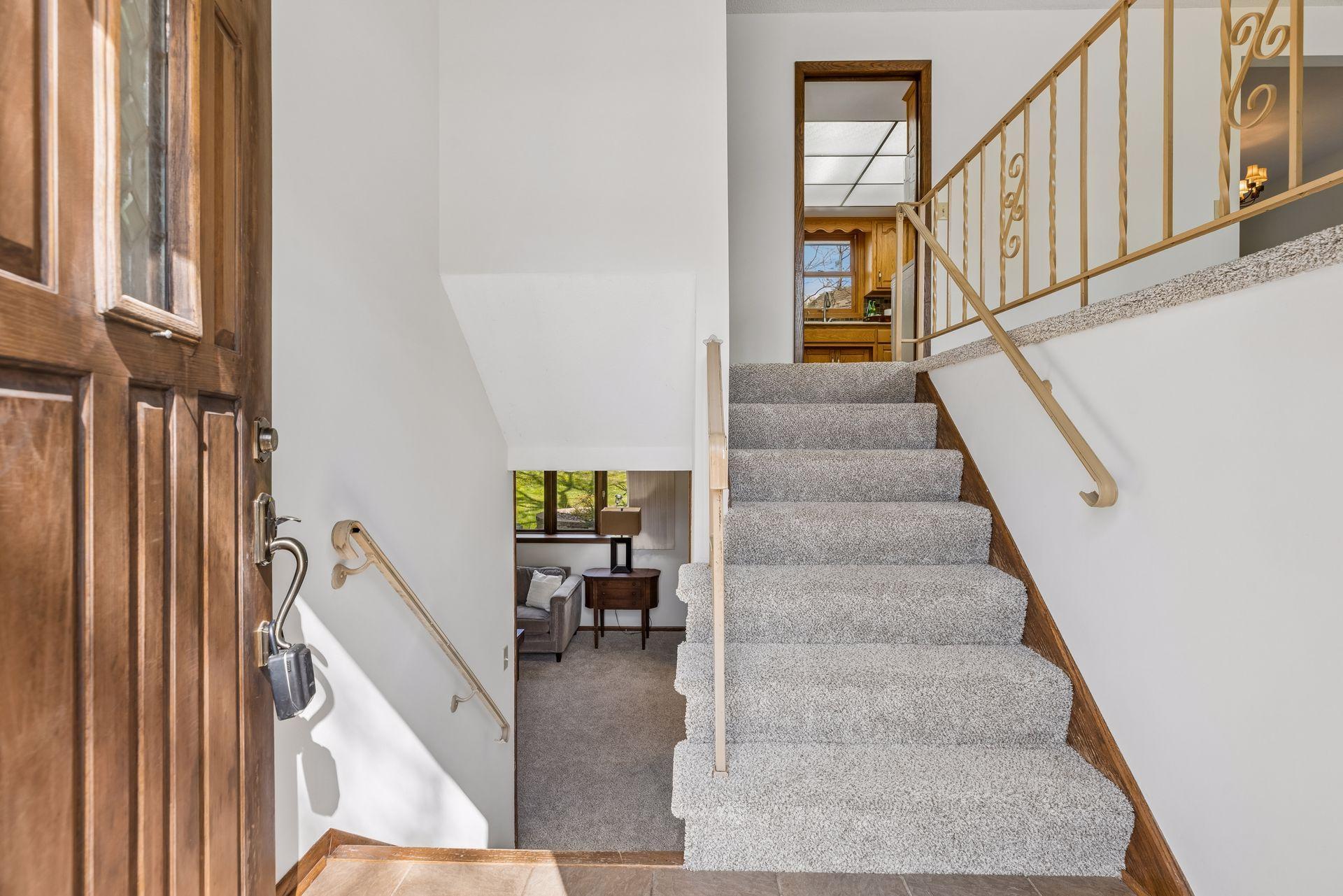 2720 Pineview Lane North - - 0020.jpg