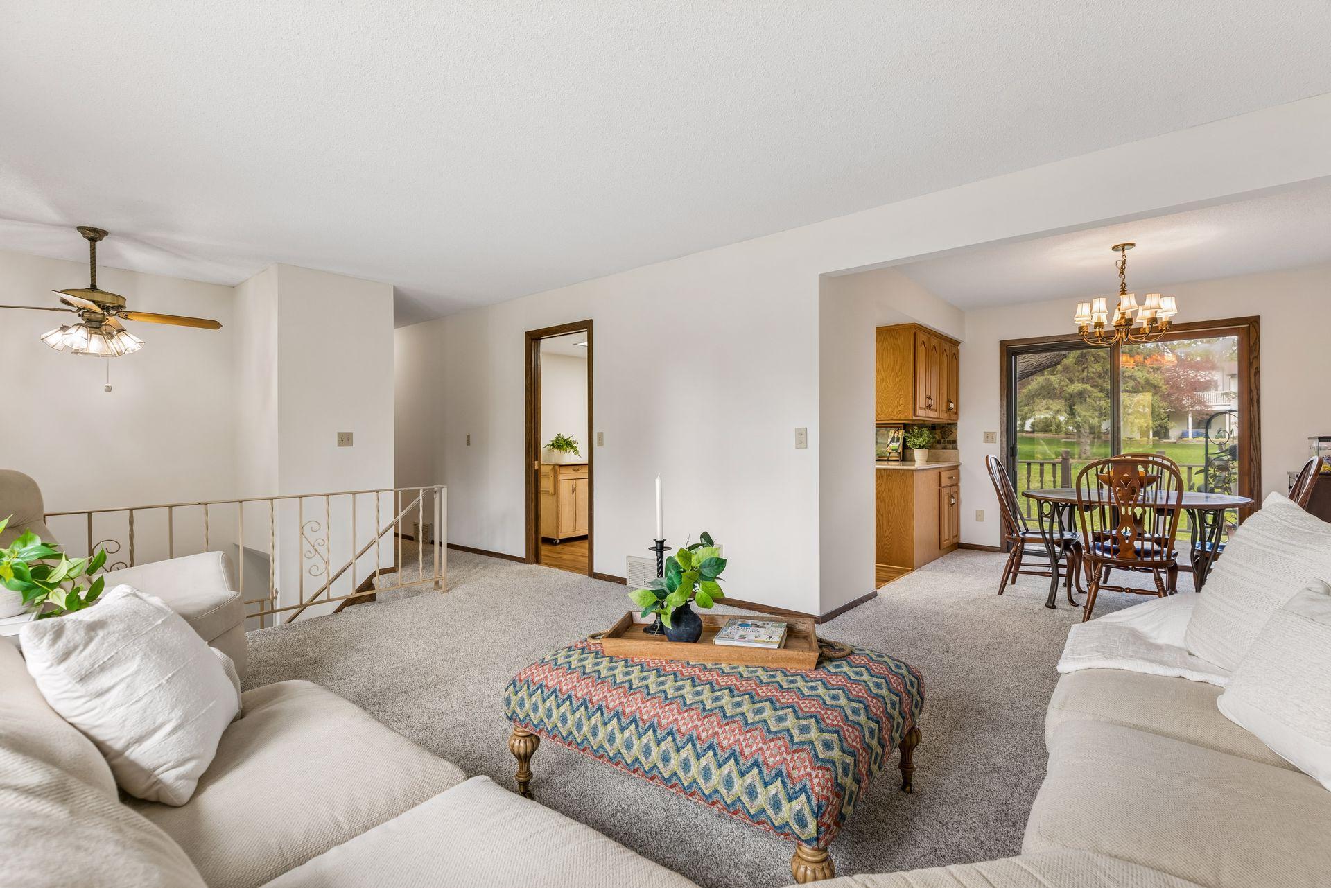 2720 Pineview Lane North - - 0006.jpg