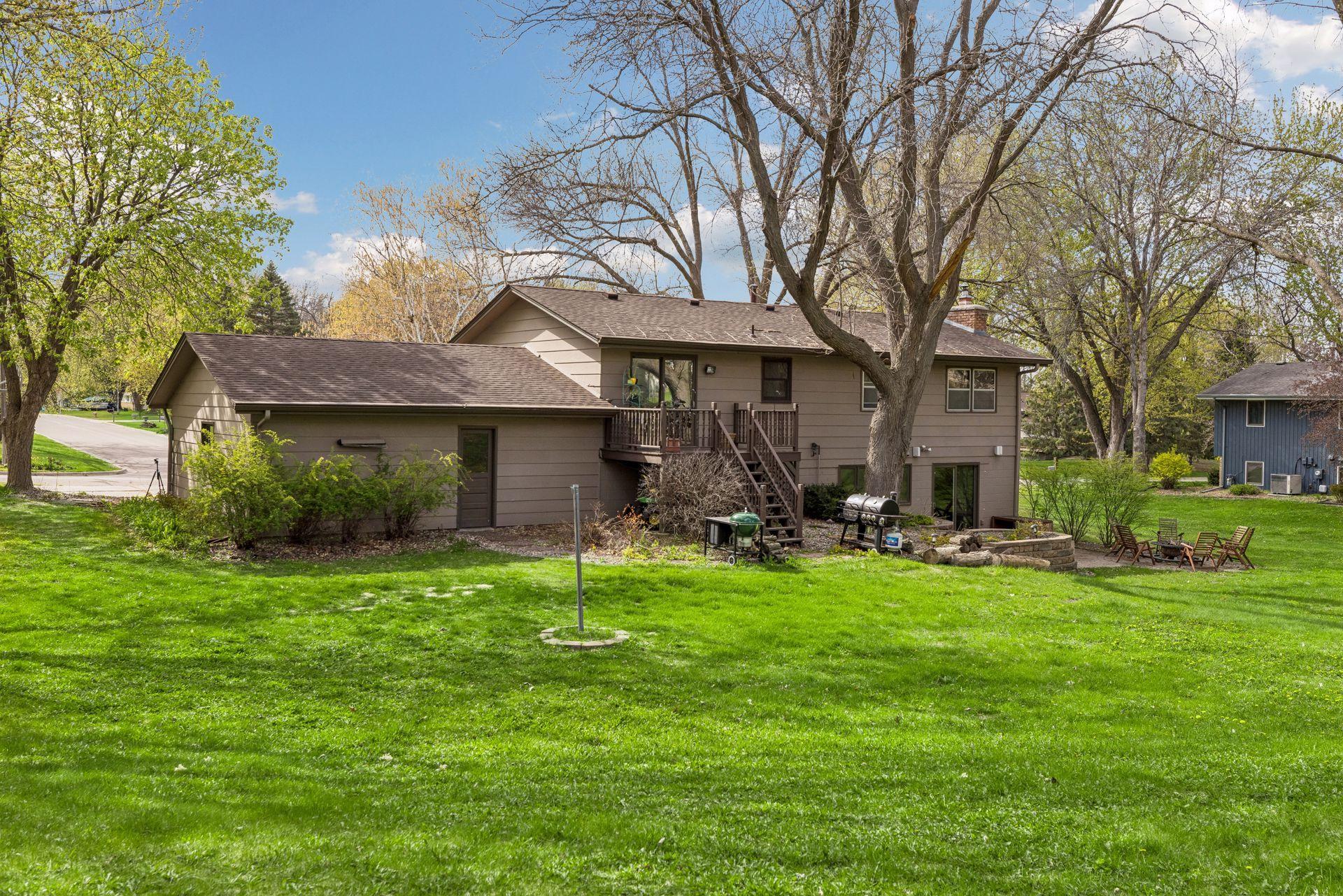 2720 Pineview Lane North - - 0034.jpg