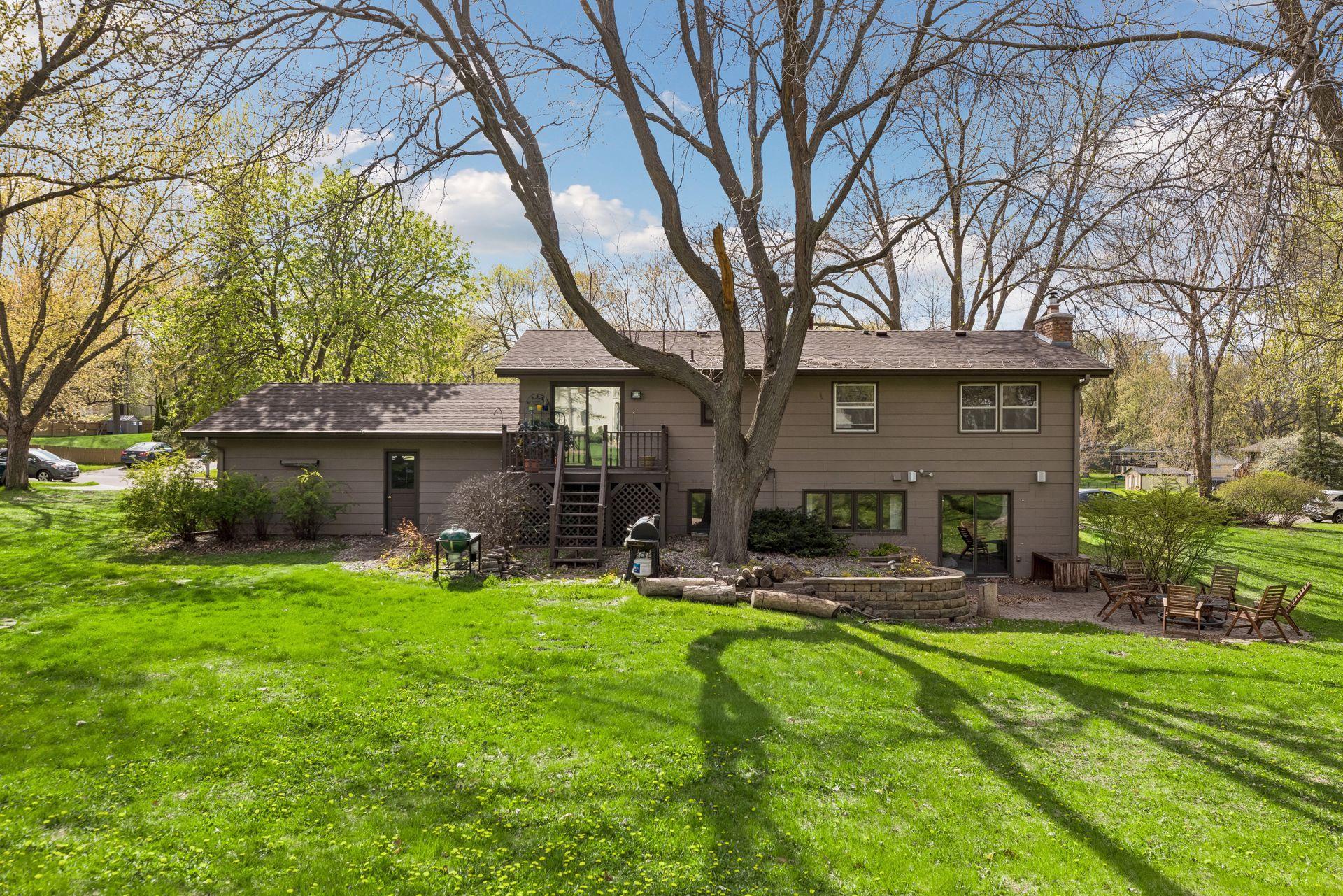 2720 Pineview Lane North - - 0035.jpg