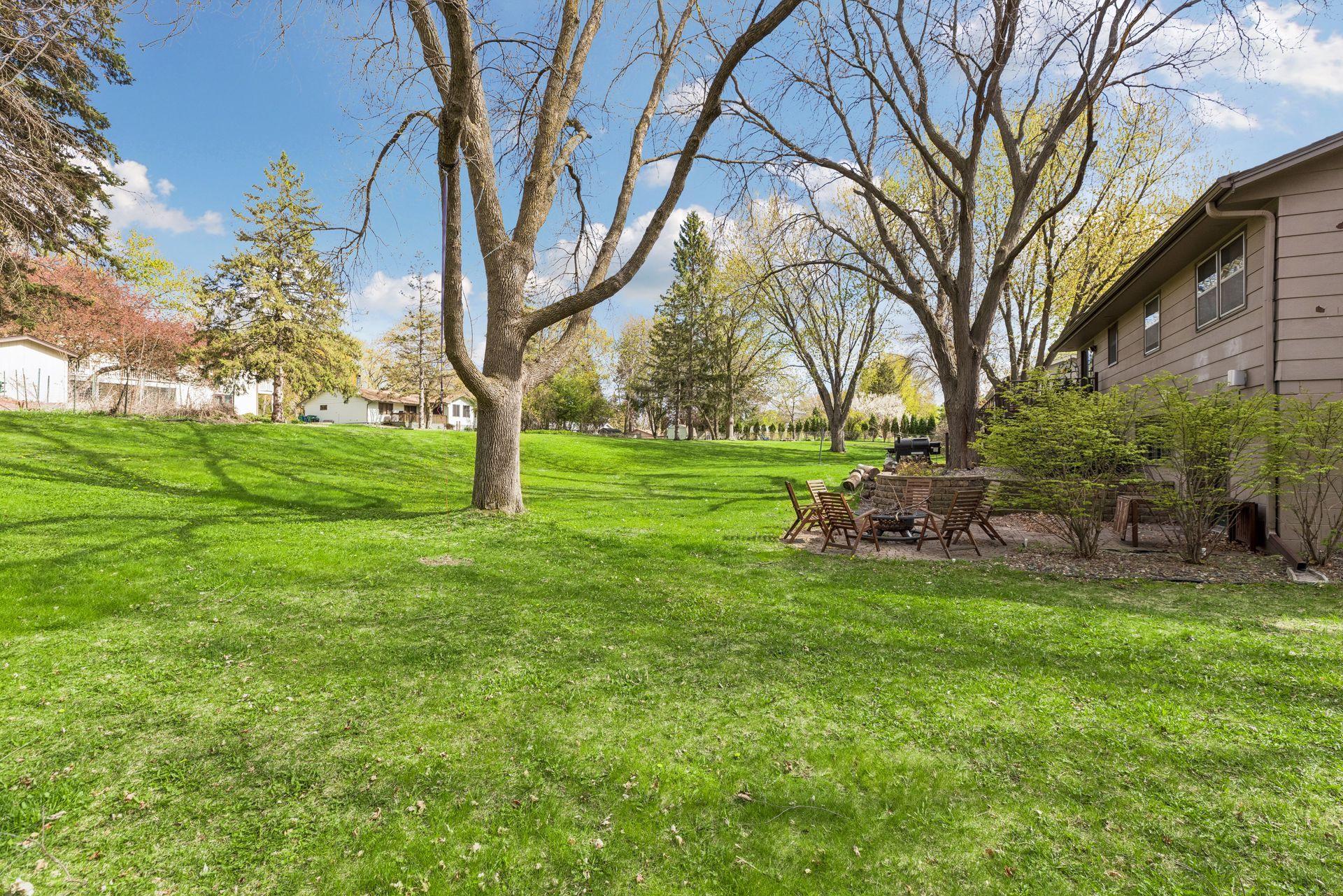 2720 Pineview Lane North - - 0030.jpg