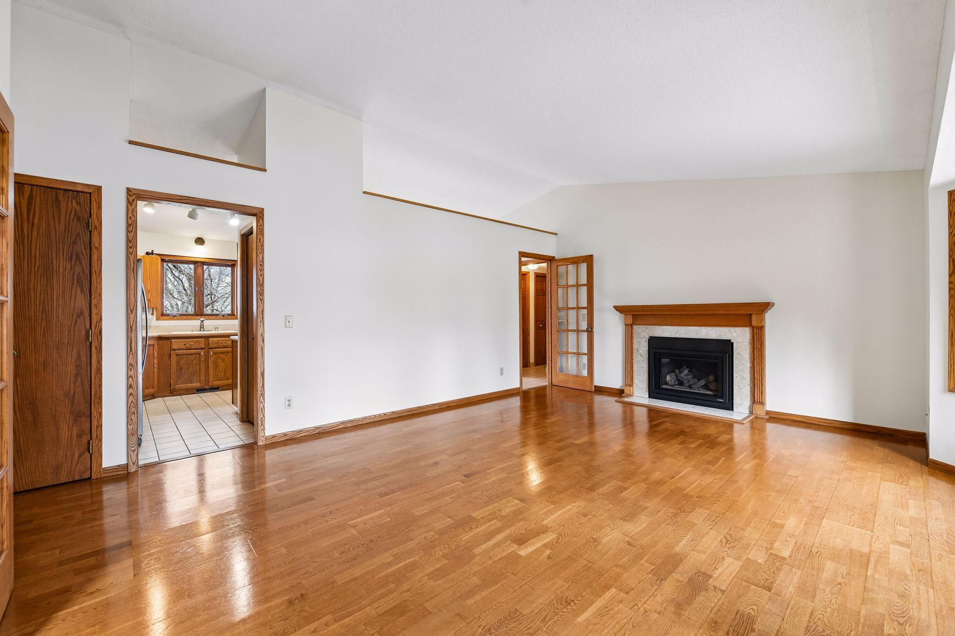 8030 81st Street - Spacecrafting - 0007.jpg