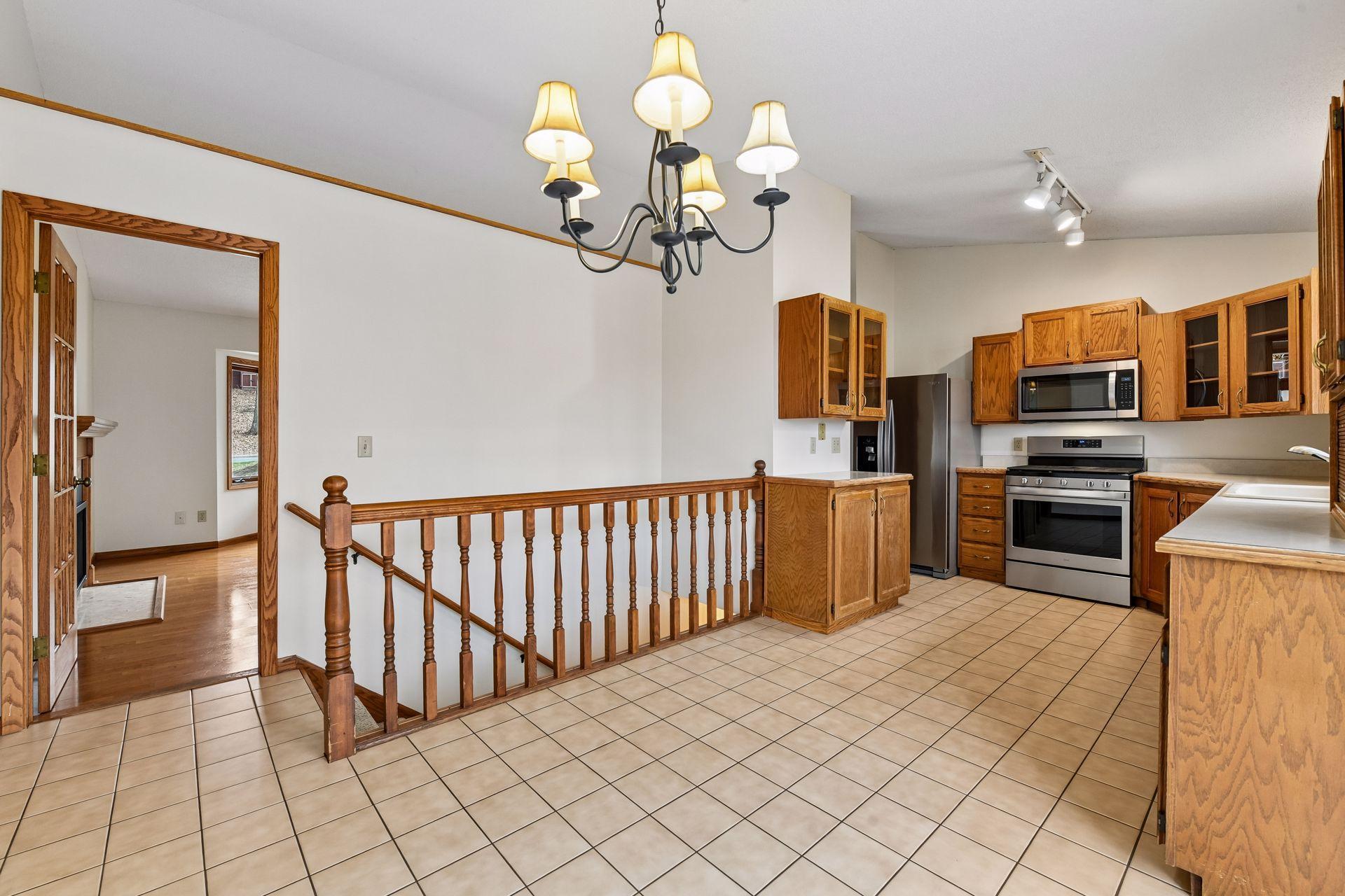 8030 81st Street - Spacecrafting - 0021.jpg