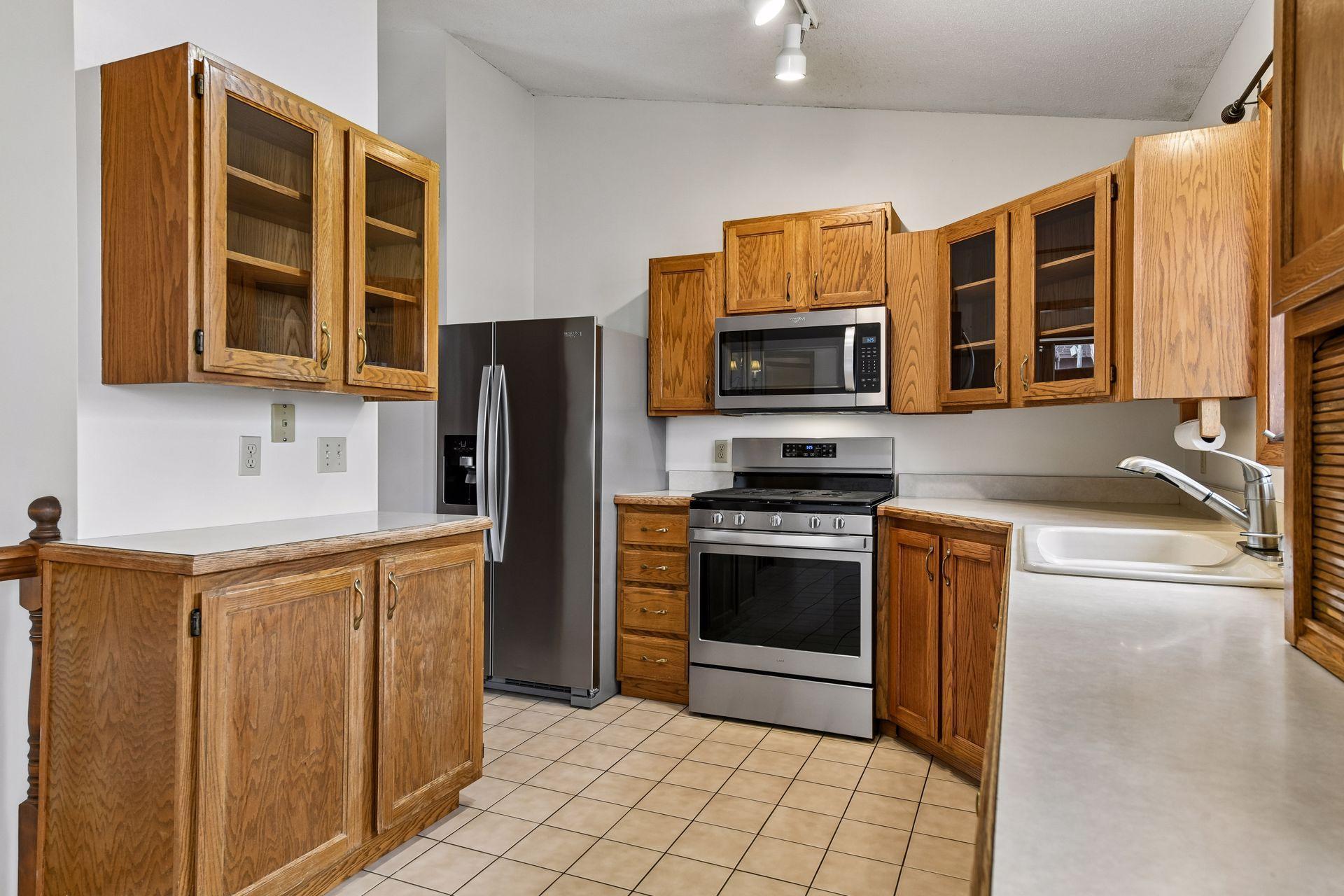 8030 81st Street - Spacecrafting - 0014.jpg