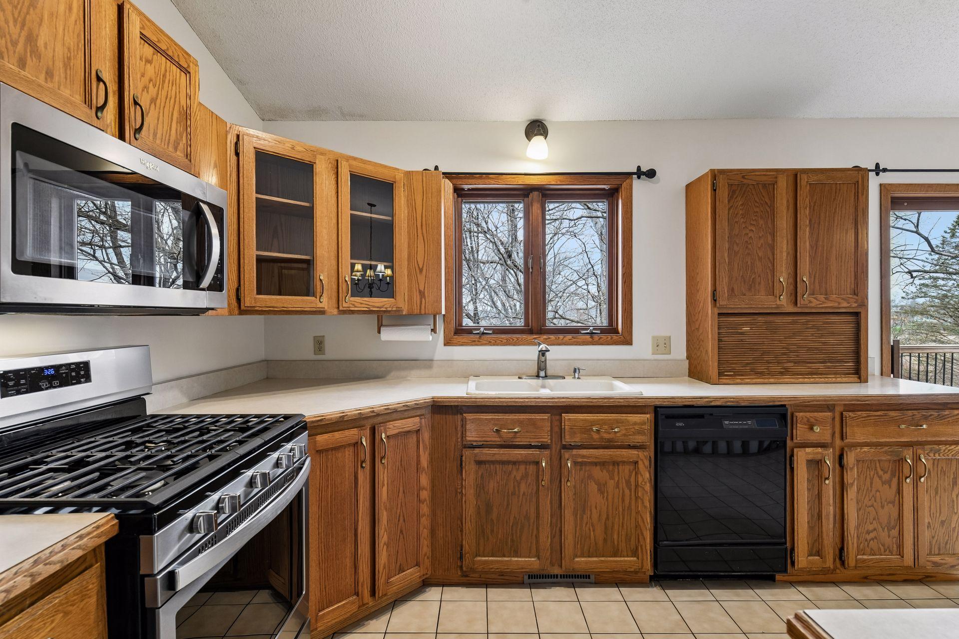 8030 81st Street - Spacecrafting - 0017.jpg