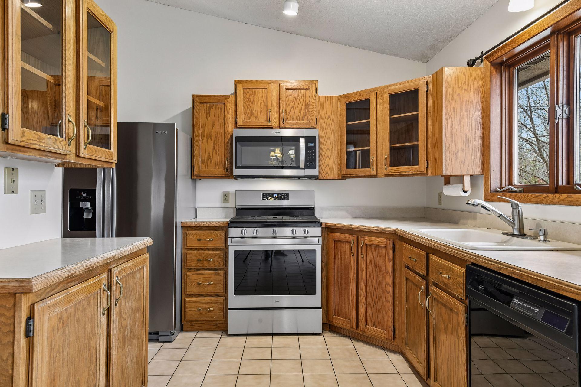 8030 81st Street - Spacecrafting - 0015.jpg