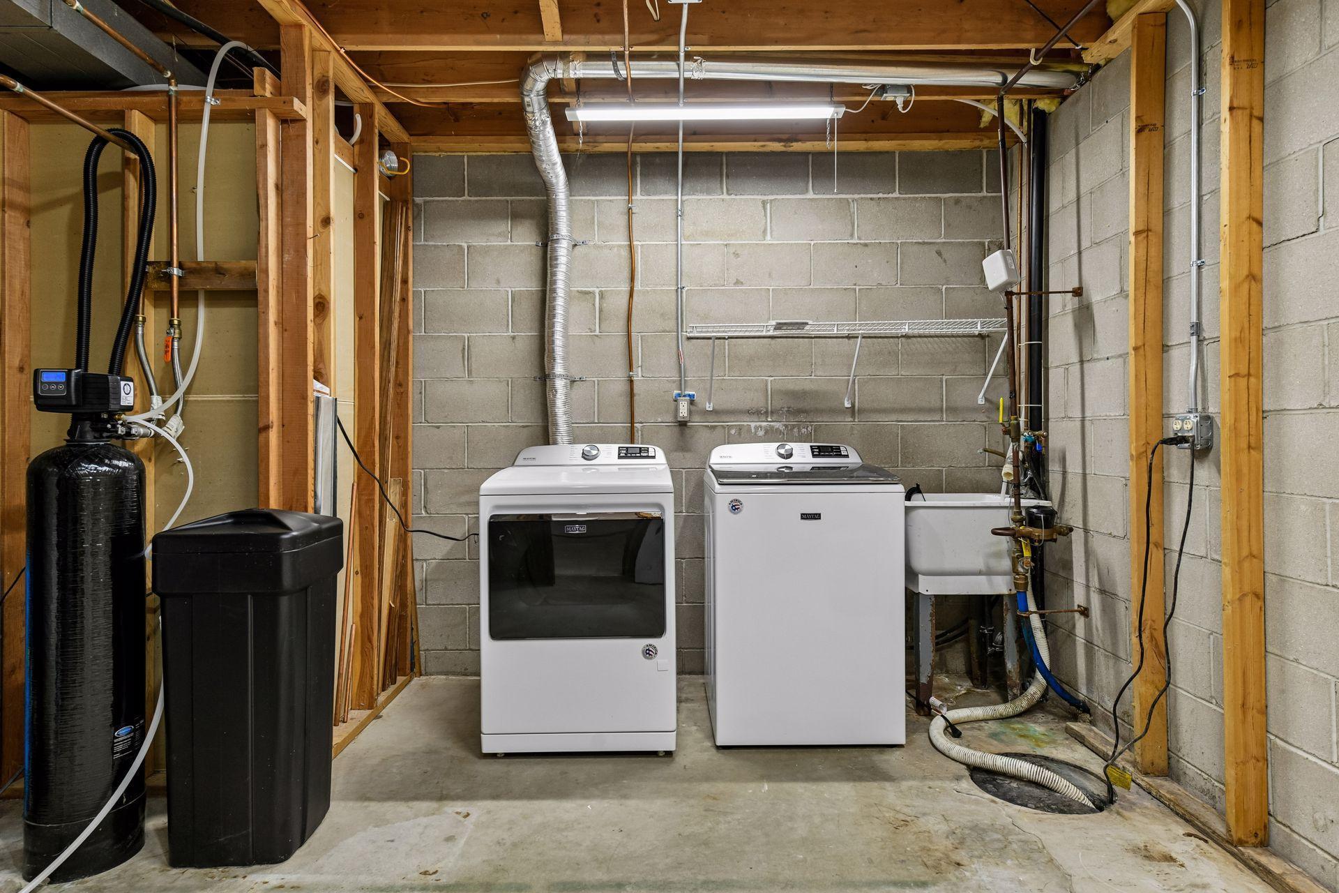 8030 81st Street - Spacecrafting - 0039.jpg